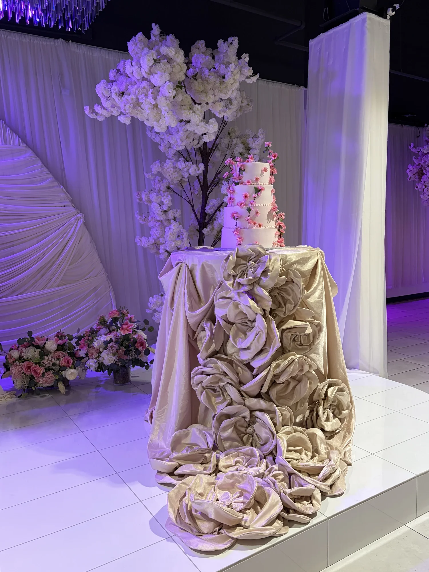 La Bella Luna Venue tables